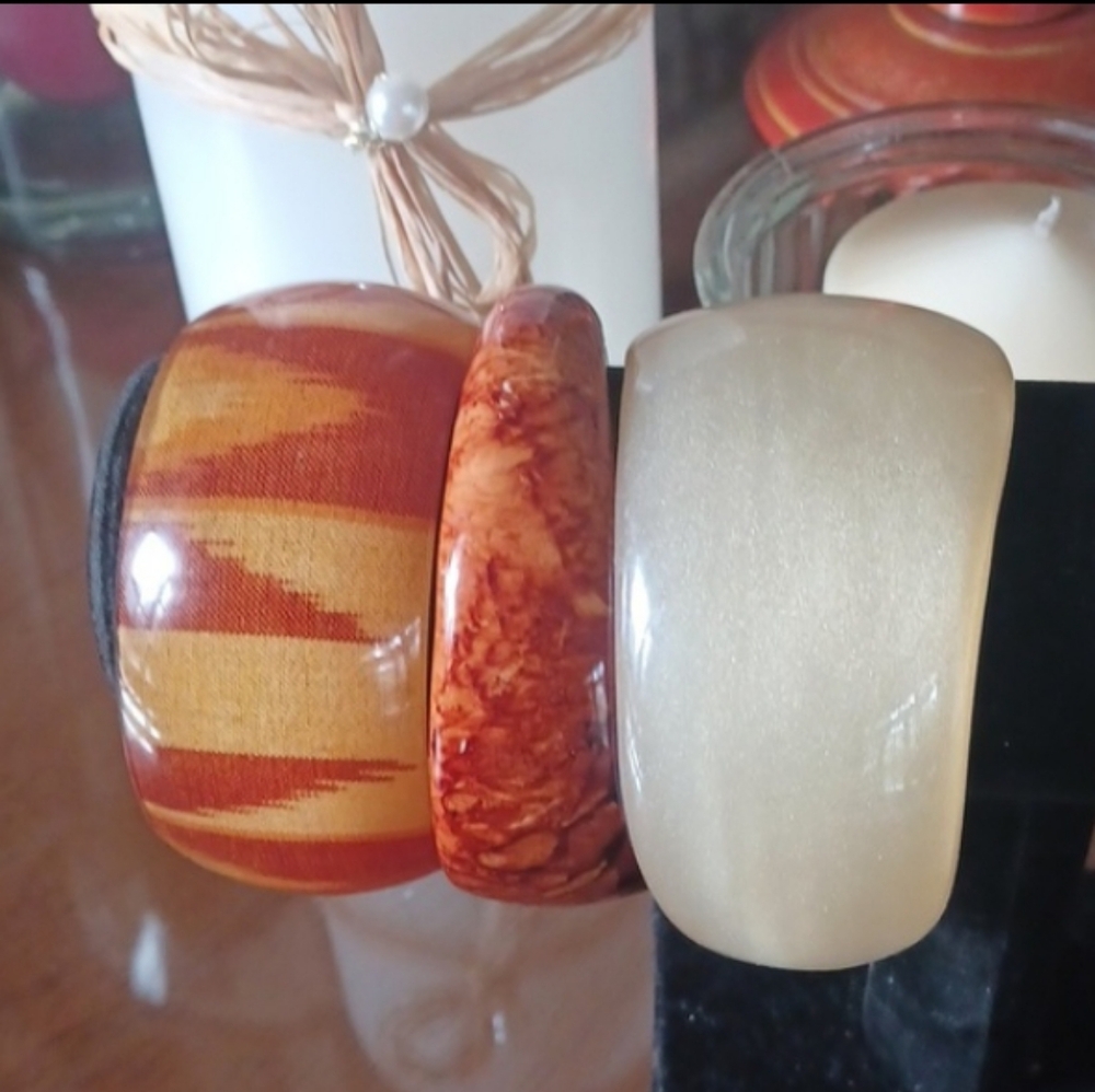 Set of Three Unique Chunky Bangles Two Graphic & One Pearlescent Vintage Retro - Picture 12 of 13